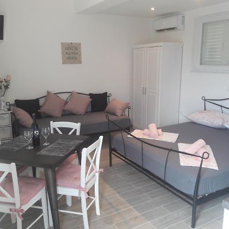 Nessa & Meli Apartment Makarska Exterior photo