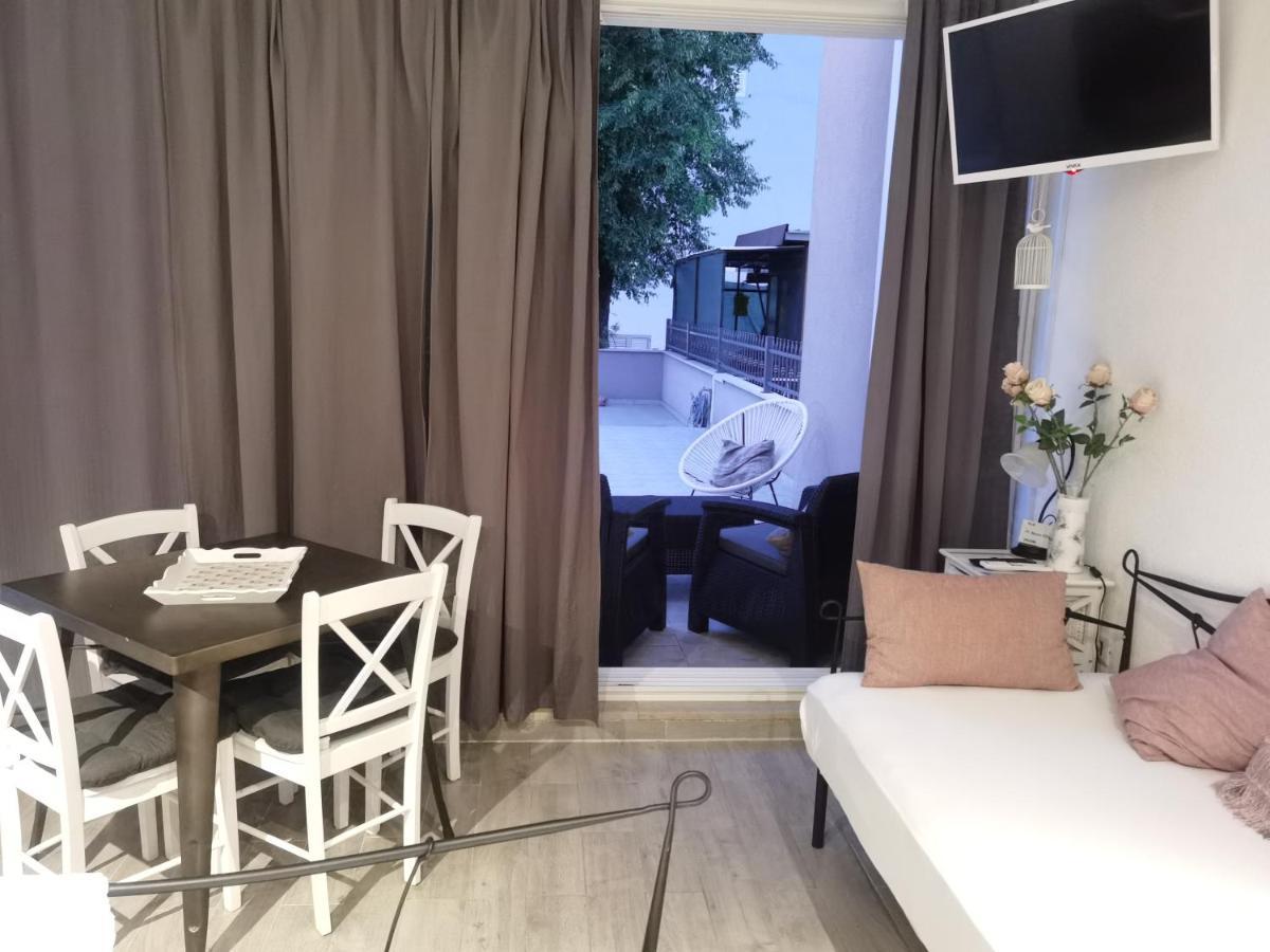 Nessa & Meli Apartment Makarska Exterior photo
