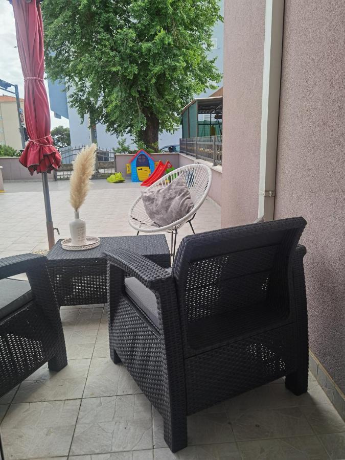 Nessa & Meli Apartment Makarska Exterior photo